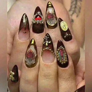 24 piece vintage style Press  on Nails